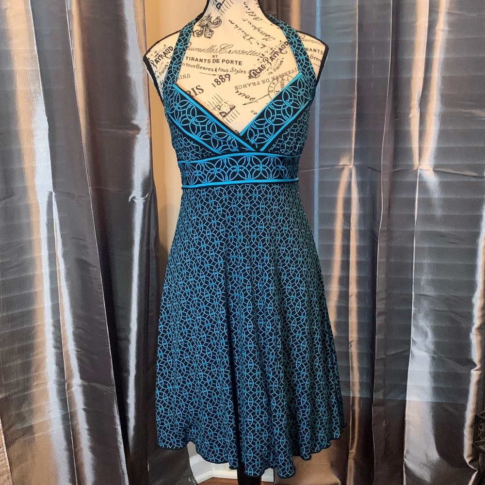 Flirty Halter Dress with Tulle Flair M Speechless